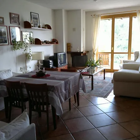 Lo Scoiattolo E La Noce 2* Stresa